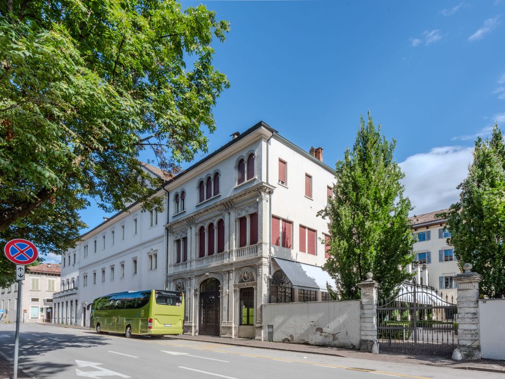 Serafini Luxury Rent