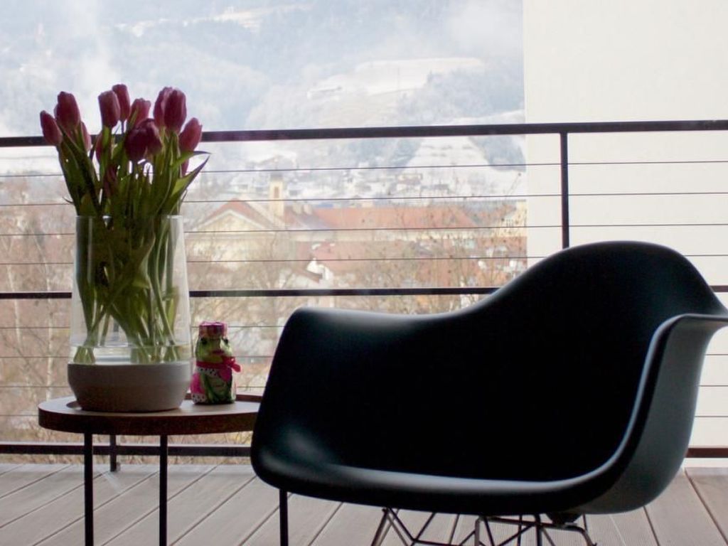 Apartment mit Balkon