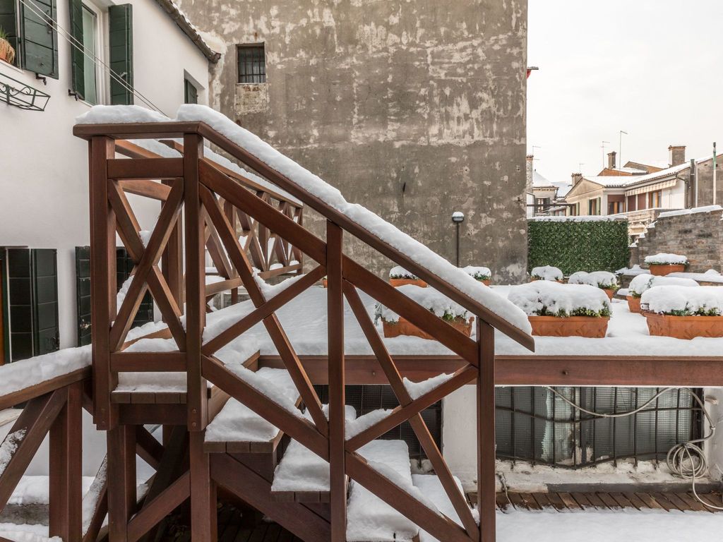 mit privater Terrasse