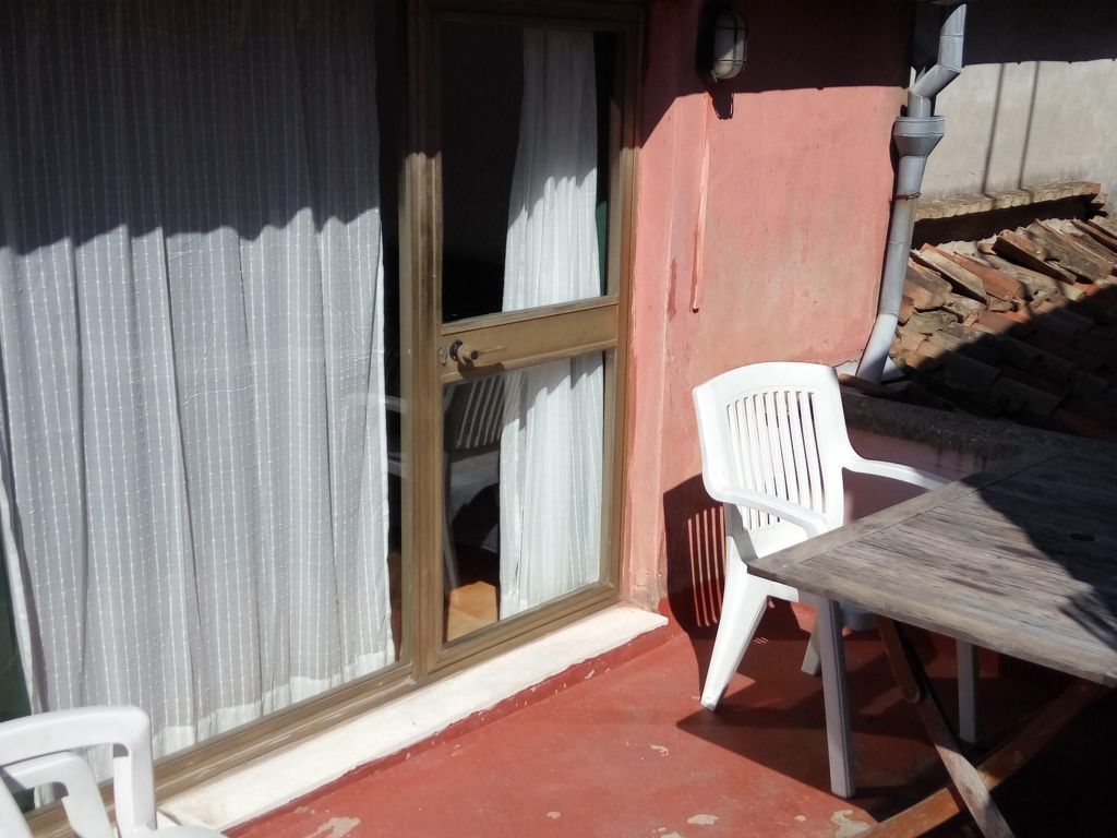 Zweijährige Terrassenwohnung