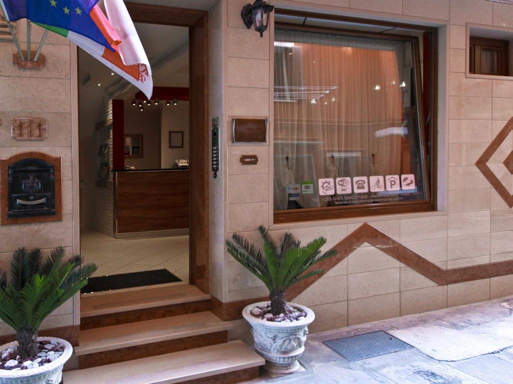 Moderne Ferienwohnung mit Balkon
