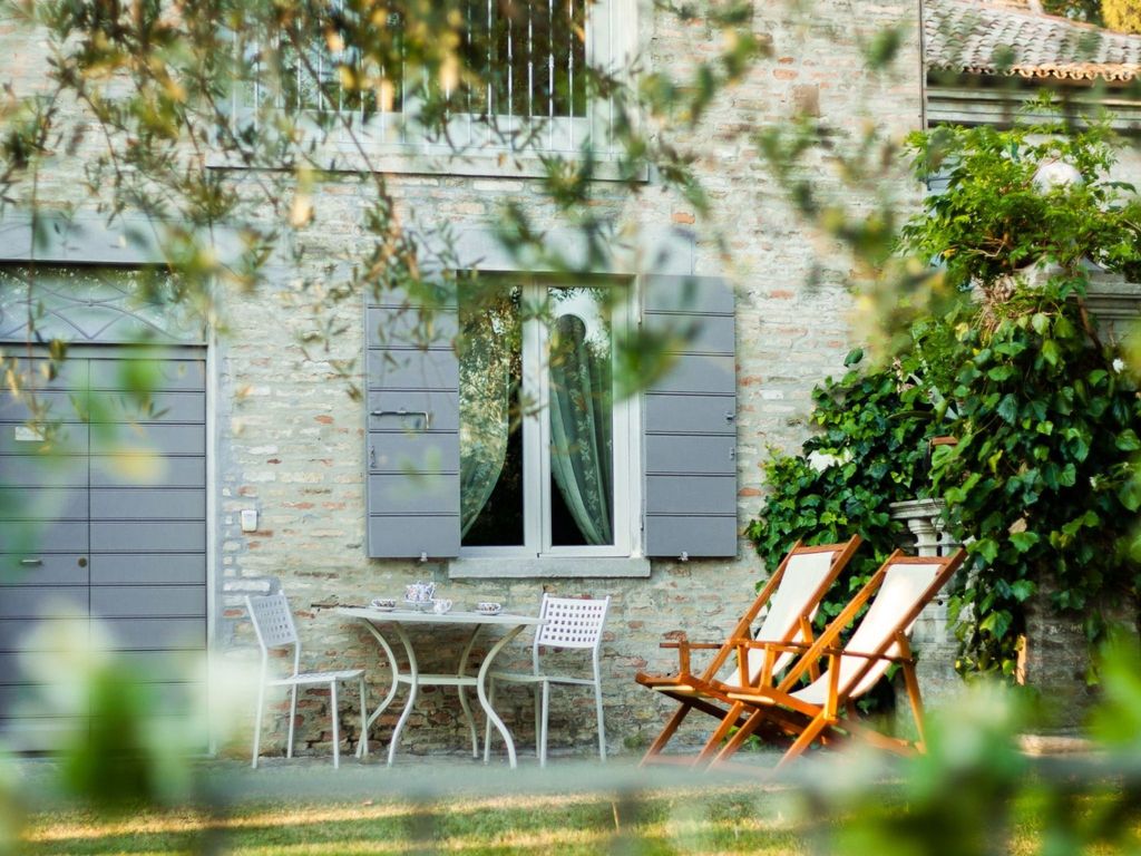 Studio-Apartment mit Sommerpool, Garten und Aussicht