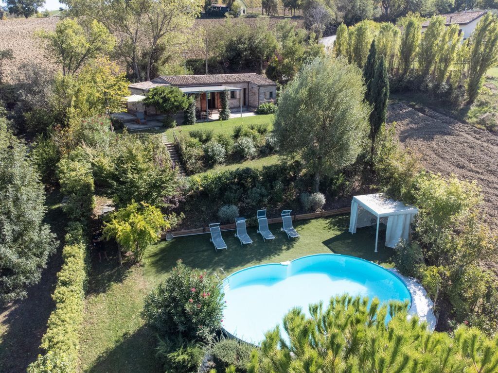 Haus in Ostra mit privatem Pool