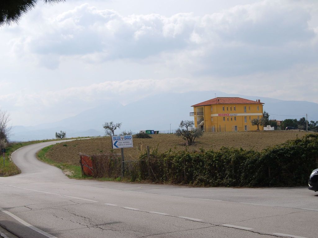 Residenz Borgo Offida mit großem Garten