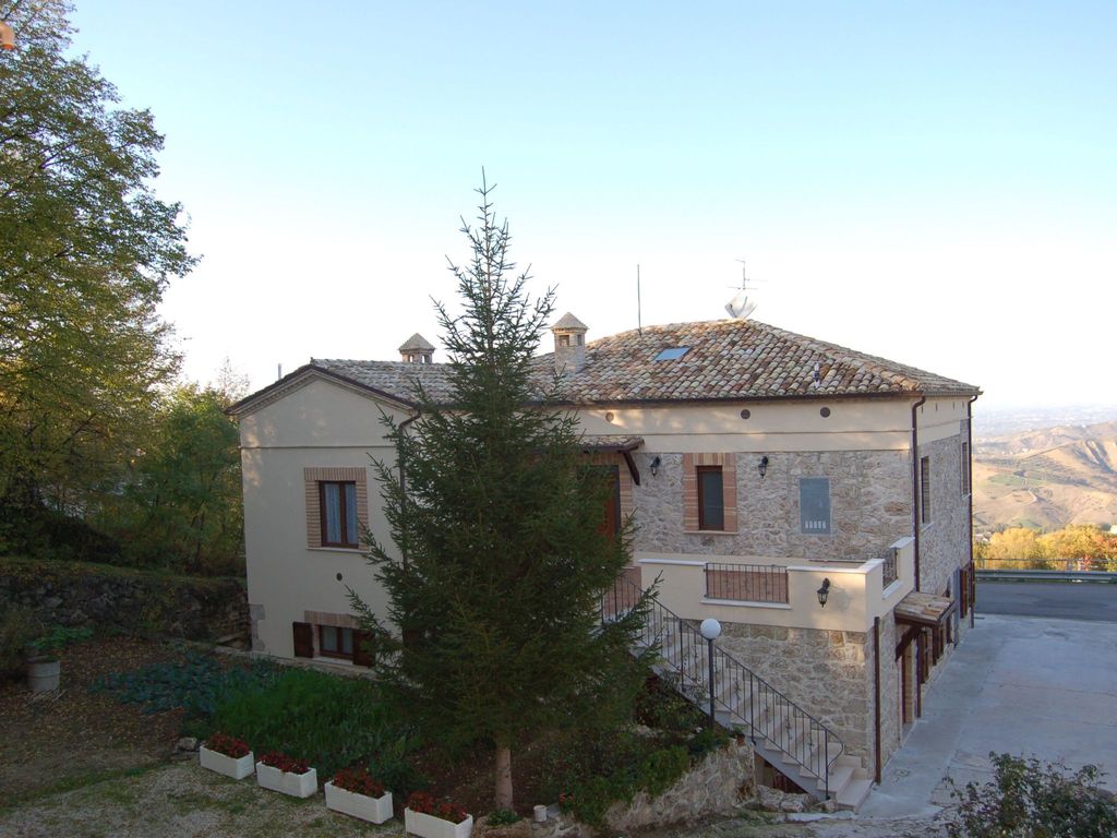 Wohnung in San Rocco mit Privatparkplatz
