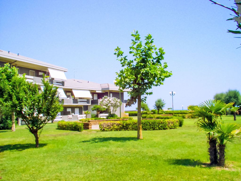 Green Marine, Palme, Ismare