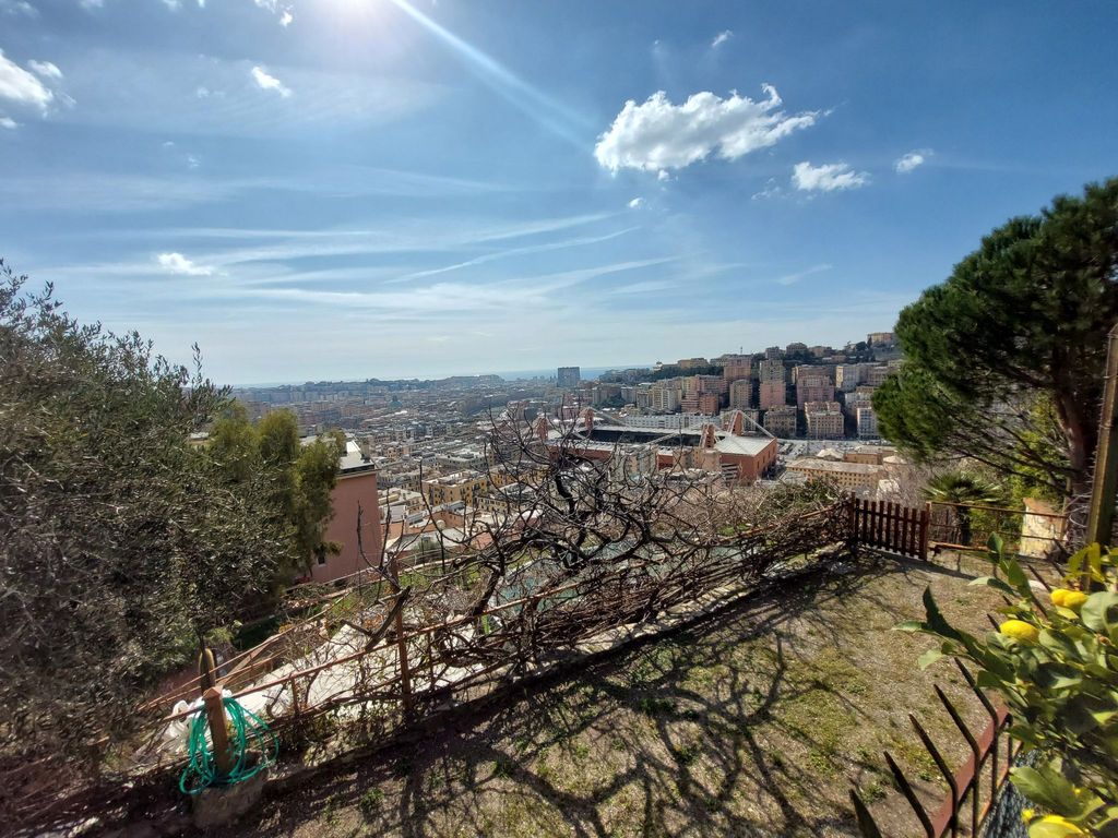 für 4 Personen ca. 45 m&sup2; in Genua, Norditalien (Ligurien)