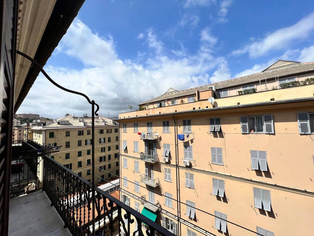 'La Superba' mit Balkon