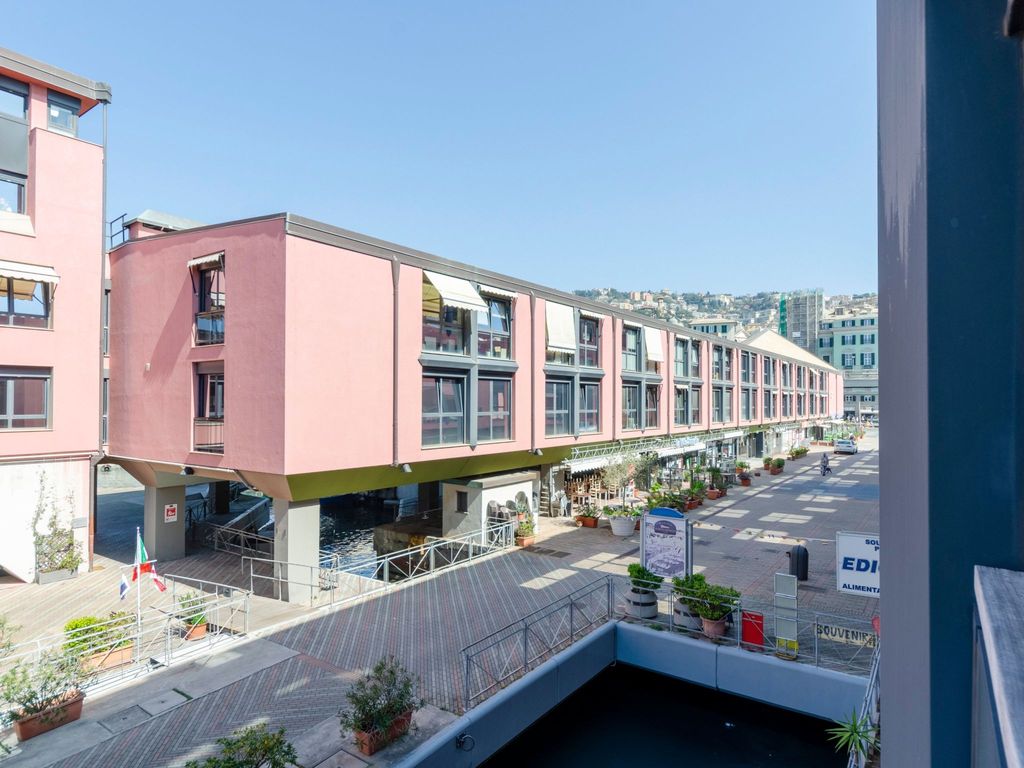 Dock of the Bay Genova, 2b 1b, 2 garage e balcone