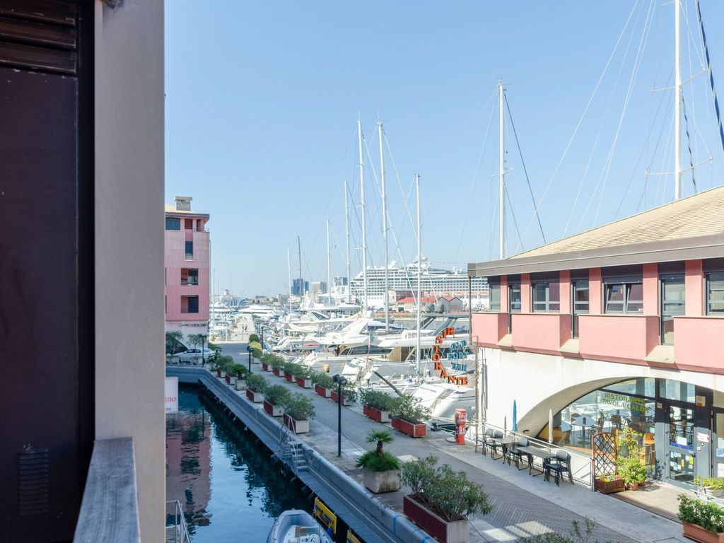 Dock of the Bay Genova, 2b 1b, 2 garage e balcone