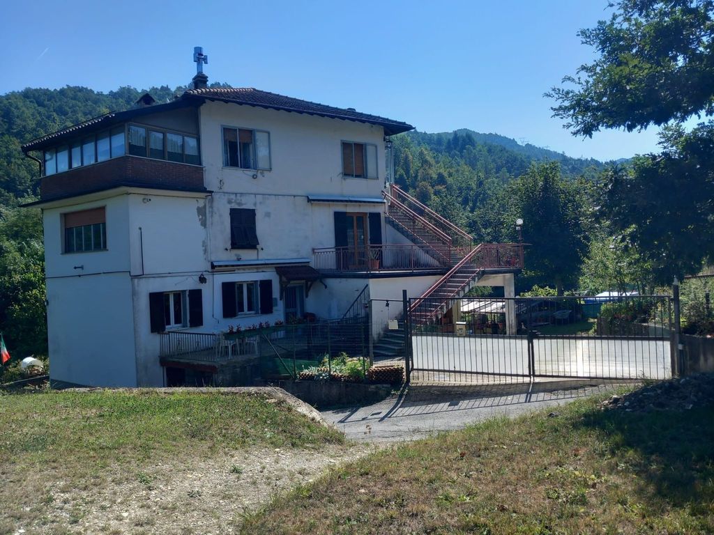 House Canova by Holiday World