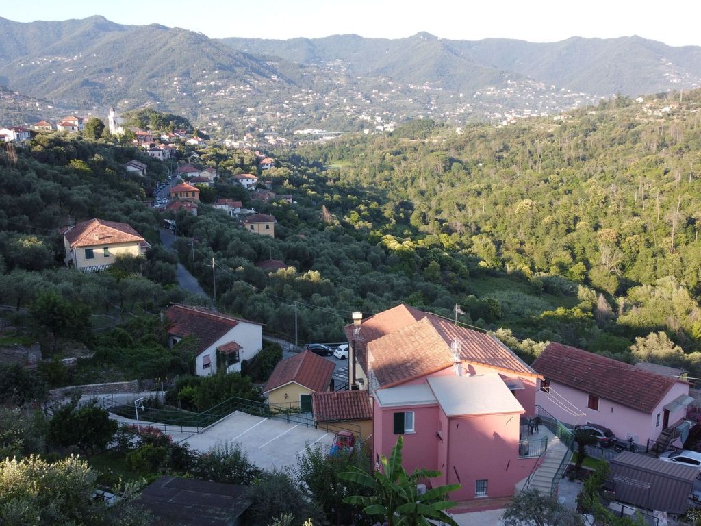 Casa Rosa Tre, 45 Quadratmeter Wohnung und Parkplatz
