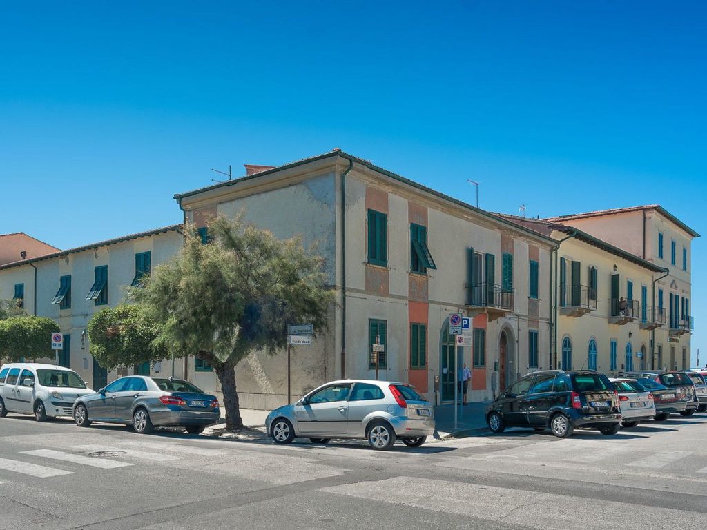 Wohnung in Marina Di Pisa mit Garten