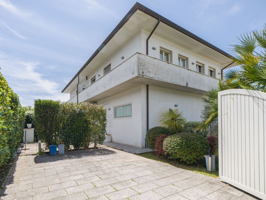White Home