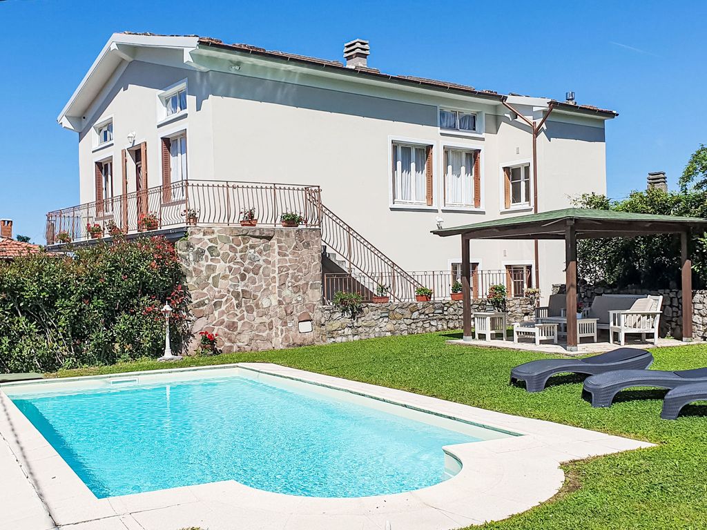 Villa 'Monticello' mit eigenem Pool