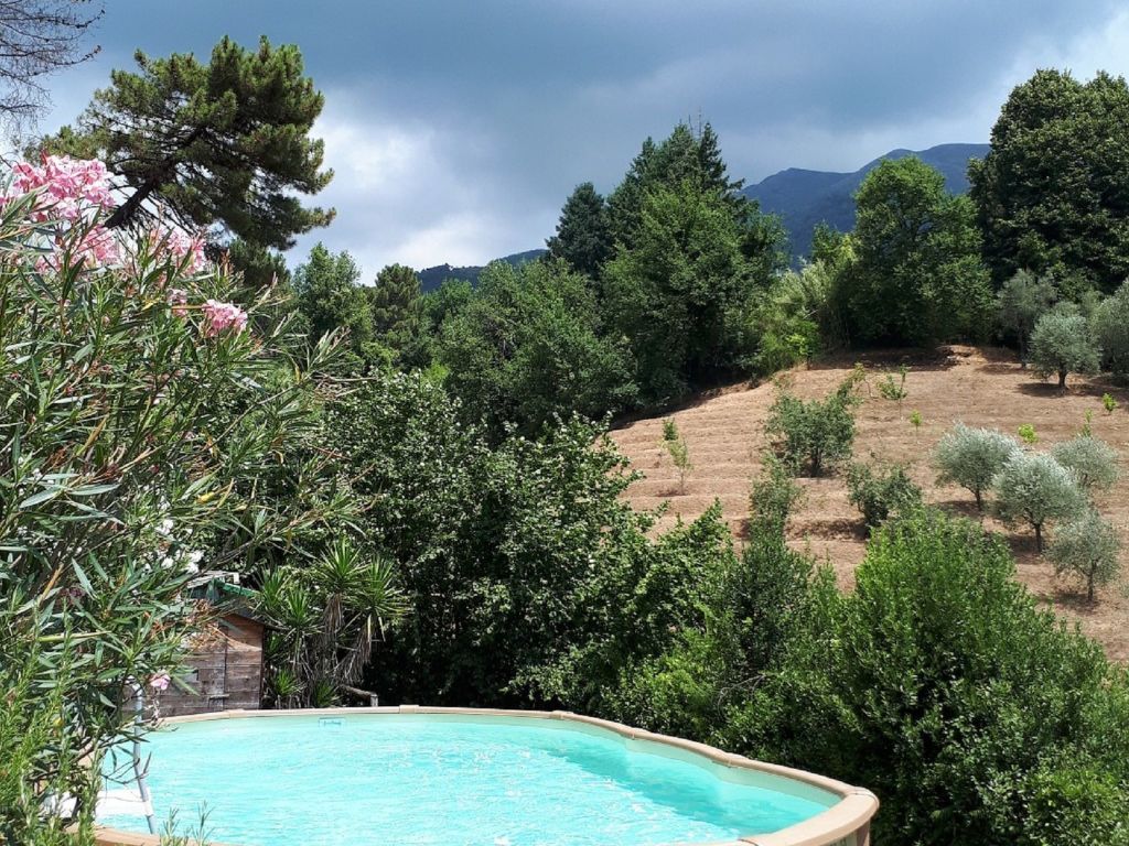 Rustico in schöner ruhigen Lage mit privatem Pool und großem Garten.