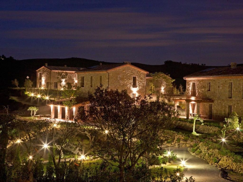 "Villa Allegria" mit Gemeinschaftspool