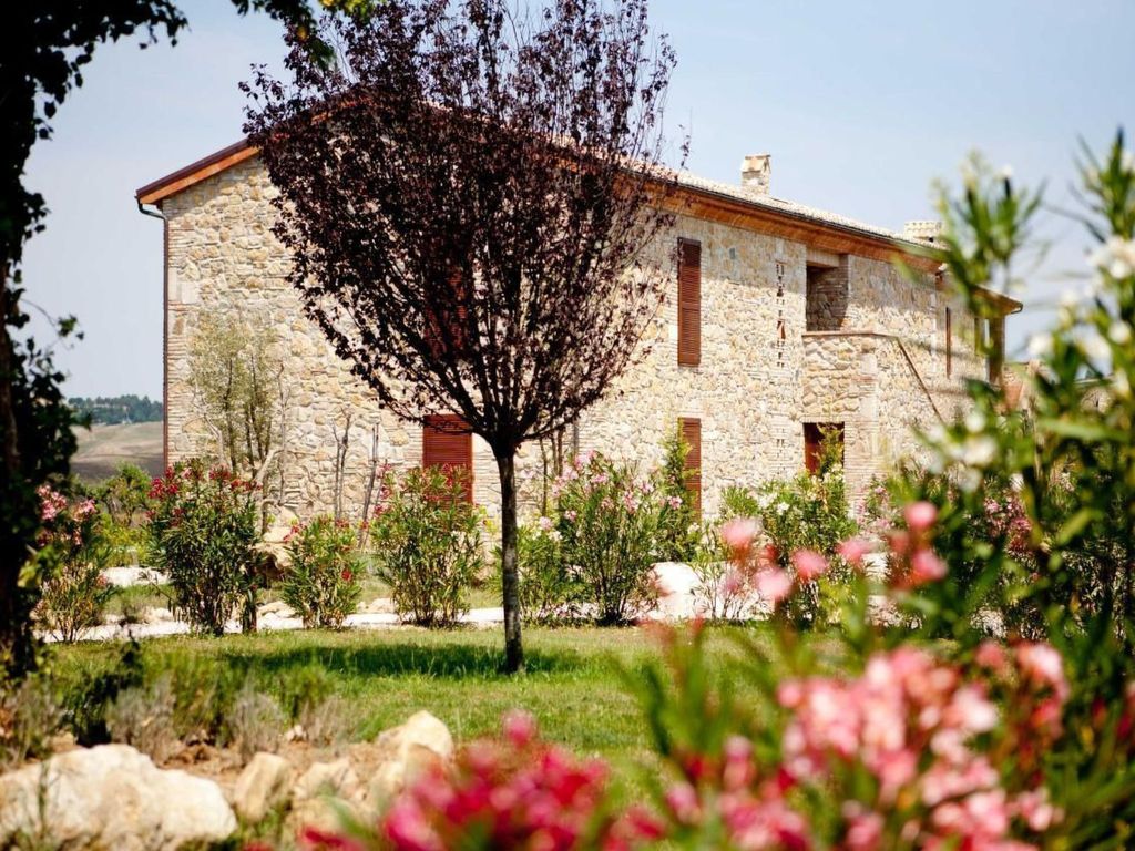 "Villa Allegria" mit Gemeinschaftspool