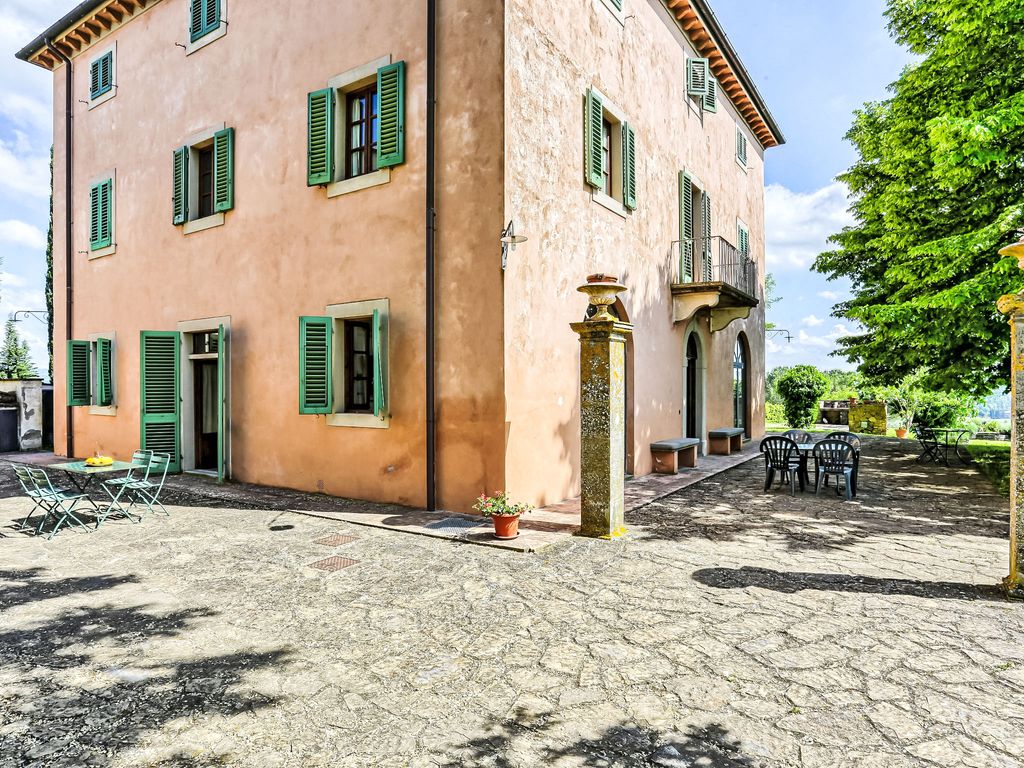 Chiantishire retreat