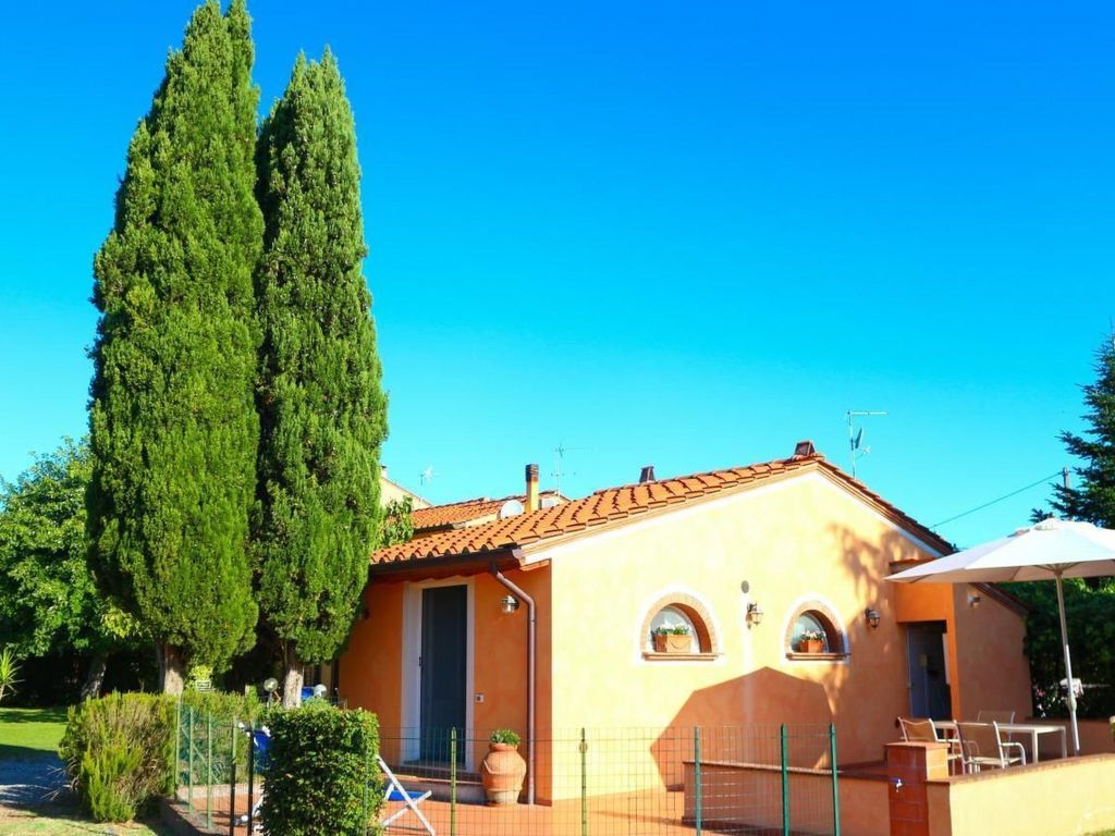 in Cascina mit privatem Parkplatz