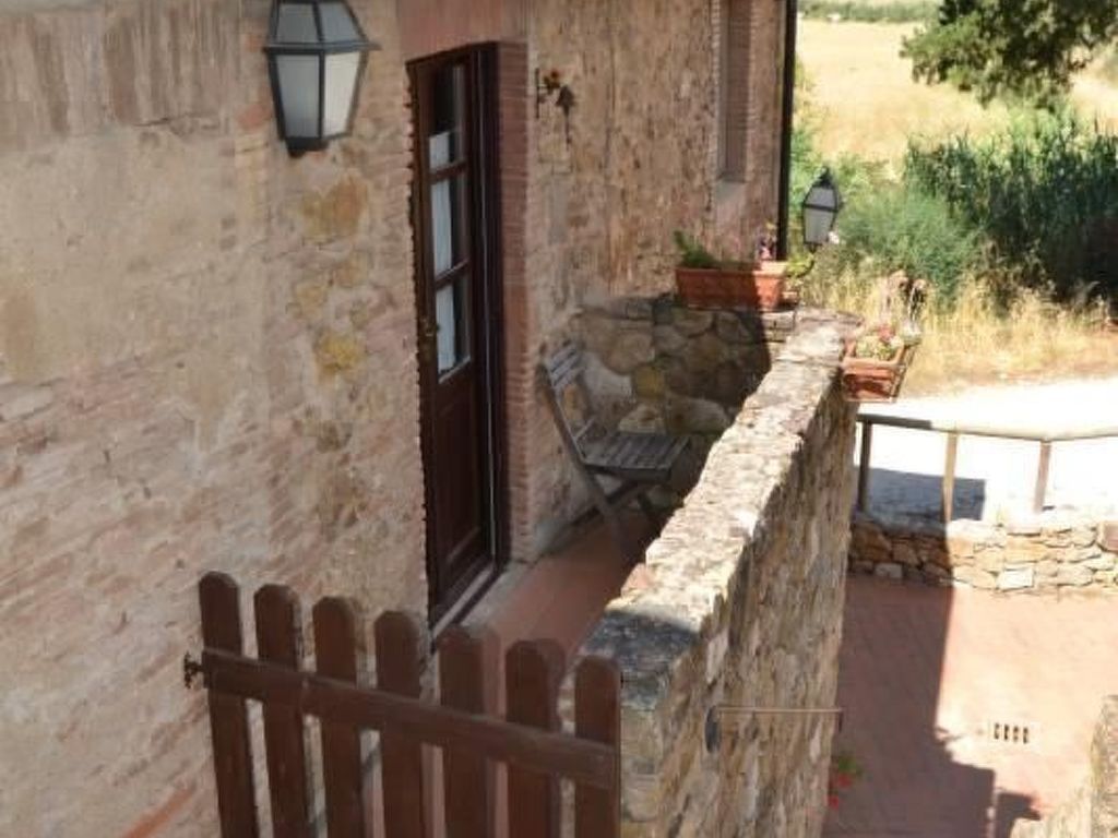 mit Balkon