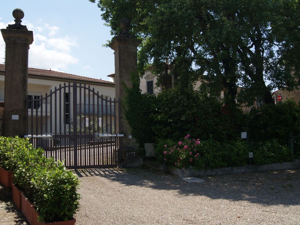Wohnung mit Privatparkplatz und schöner Aussicht