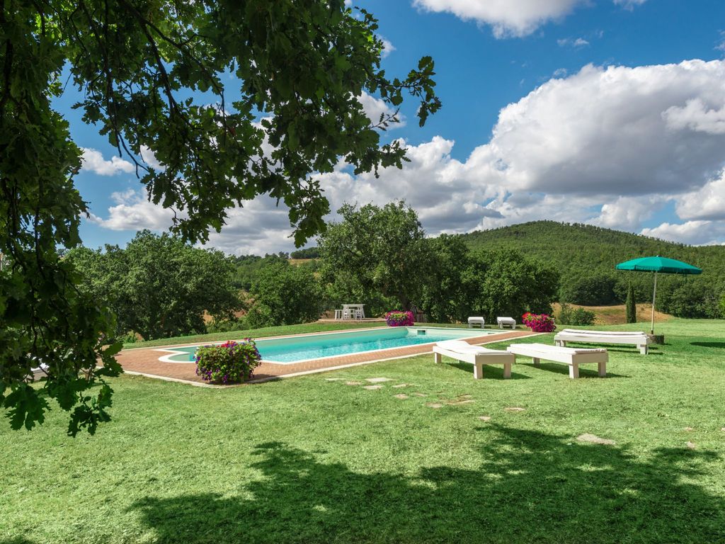 Casale Poggio Lupinaio