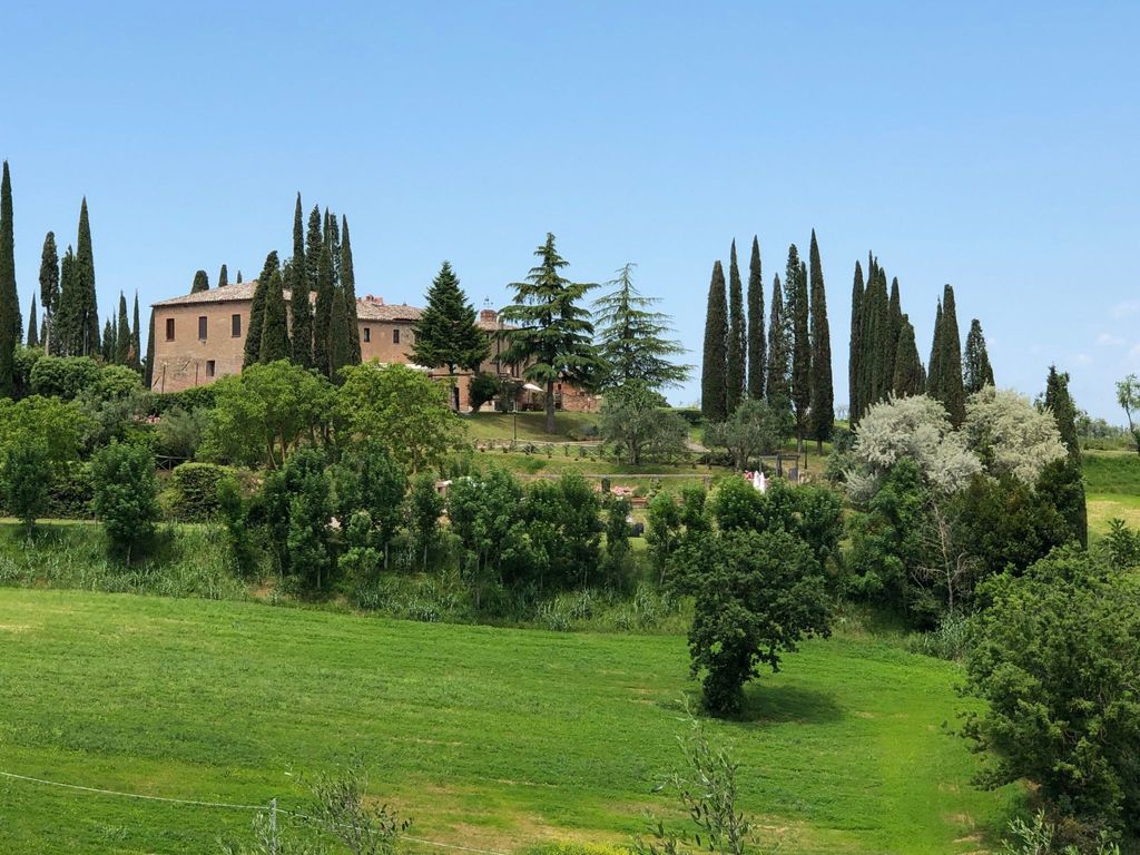 Wohnung in Chiusi mit Grill, Gemeinschaftspool und Garten