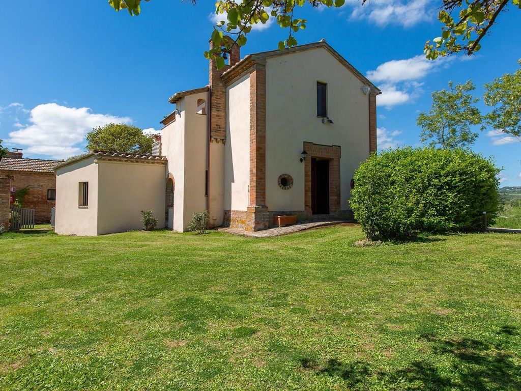 Wunderschöne Wohnung in Chiusi mit Panoramaterrasse