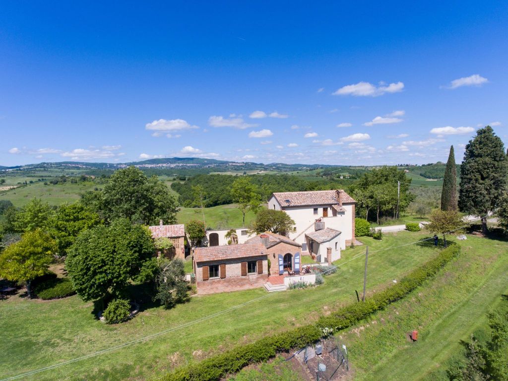 Wunderschöne Wohnung in Chiusi mit Panoramaterrasse