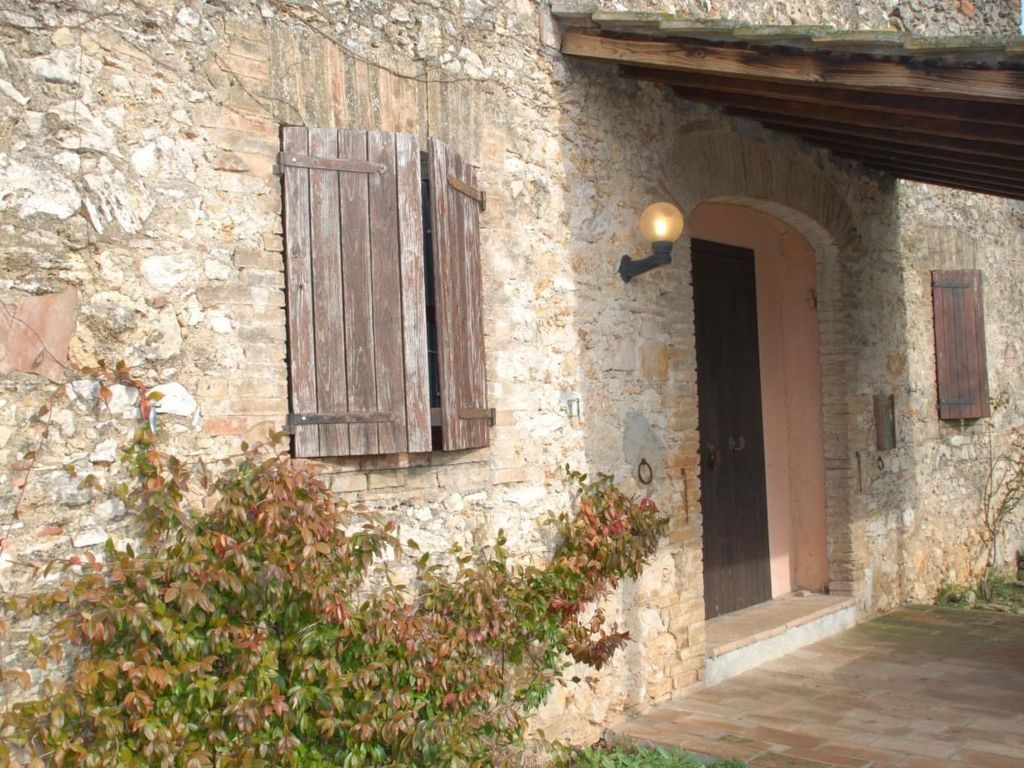 Unabhaengige Wohnung in Amelia mit Grill und Gar