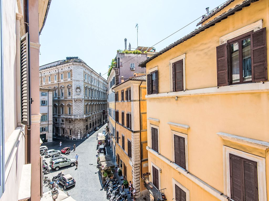 Navona