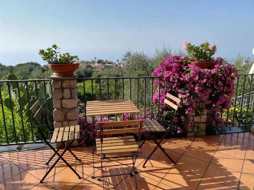 Garden House Li Galli