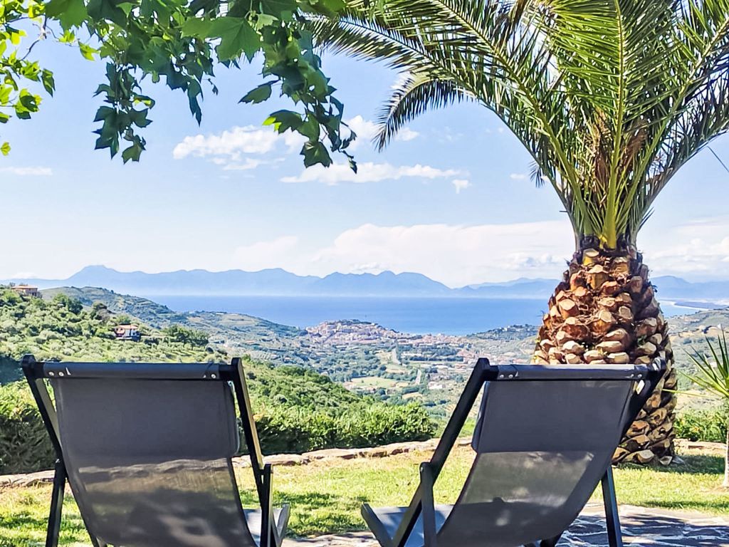 Chalet 'Panorama' mit Infinity-Pool