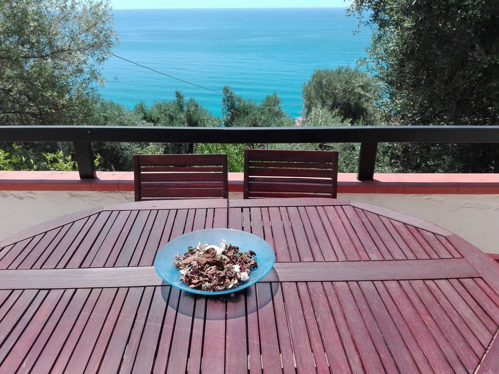 Appartement mit Garten, Terrasse und Grill