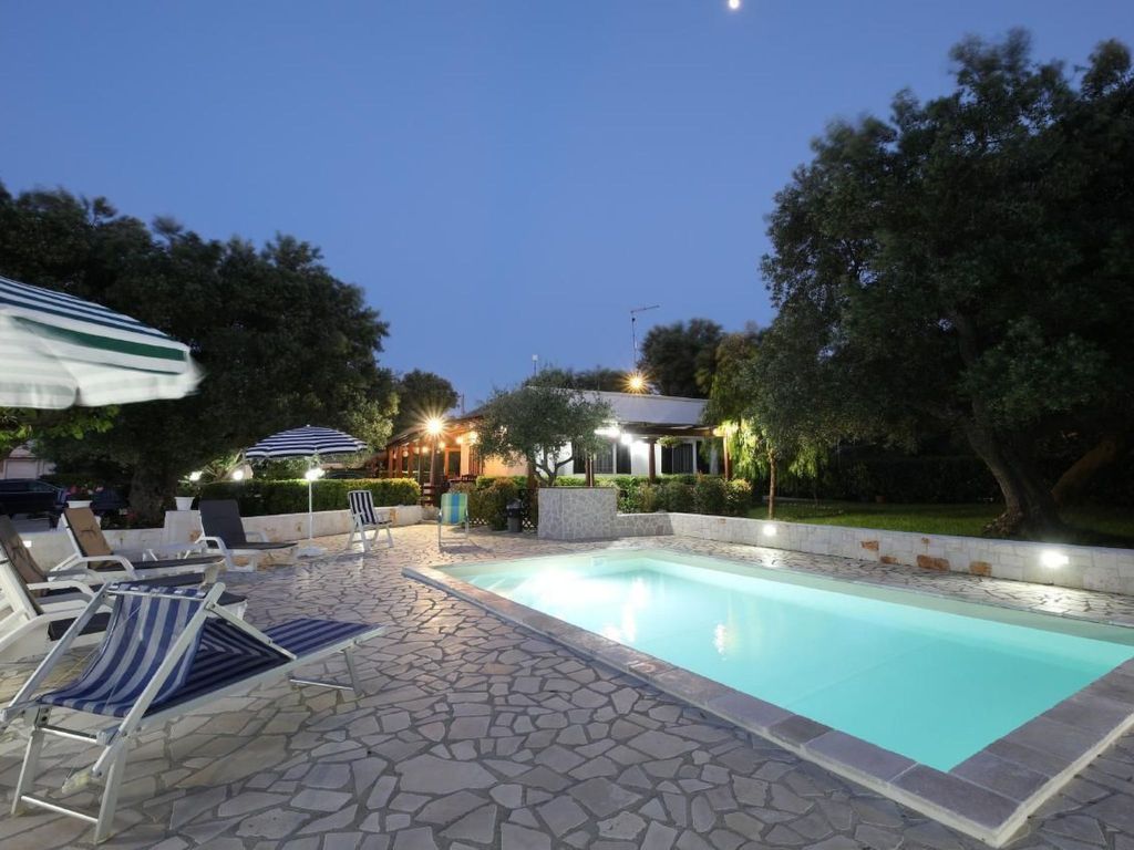 in Carovigno mit Privatem Pool
