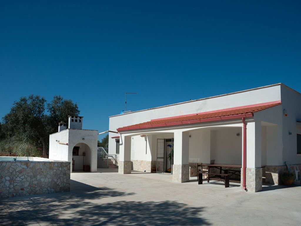 Bauernhof mit Schwimmbad und Babypark Brindisi am Meer