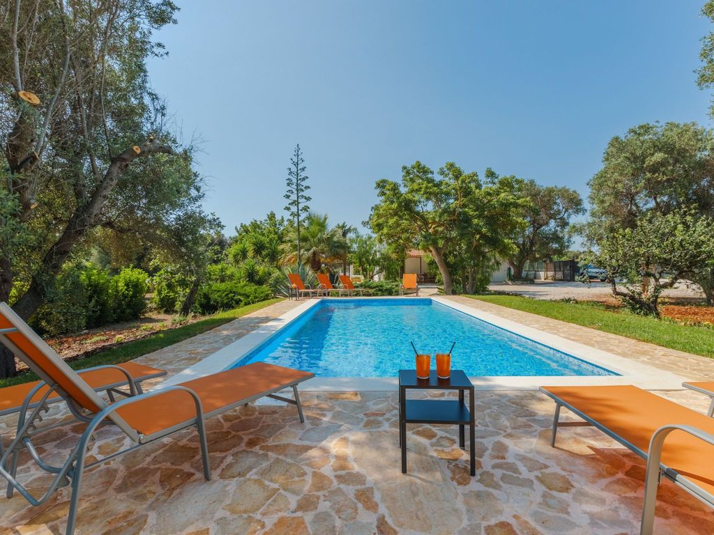 Casa Nunzia mit Pool