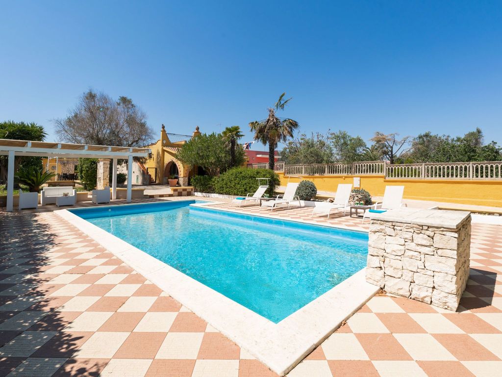 Villa Azzurra mit Pool