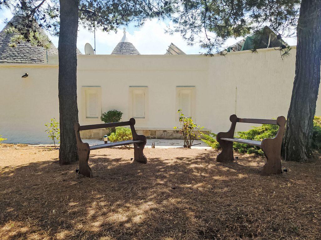 Trulli Dei Pini