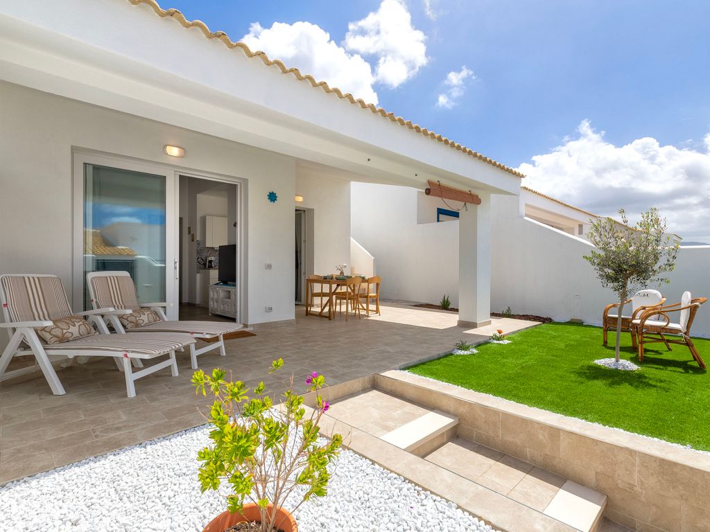 House Rosmarino