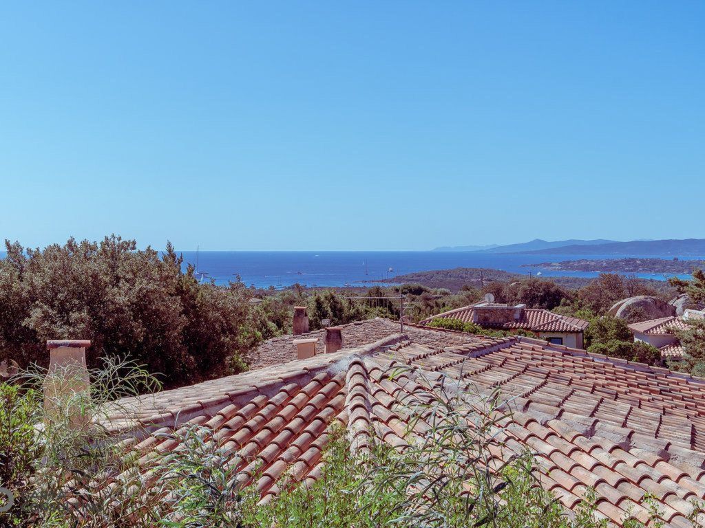 Haus in Punta Molara mit privatem Parkplatz