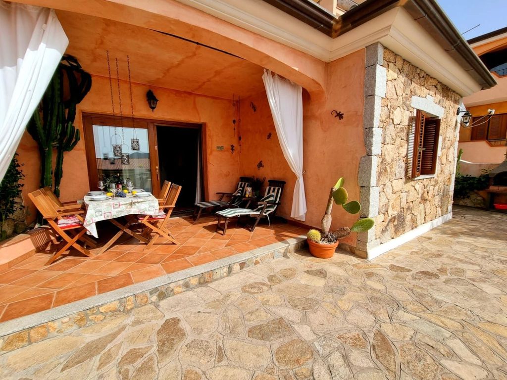 mit Kamin, Terrasse und Meerblick