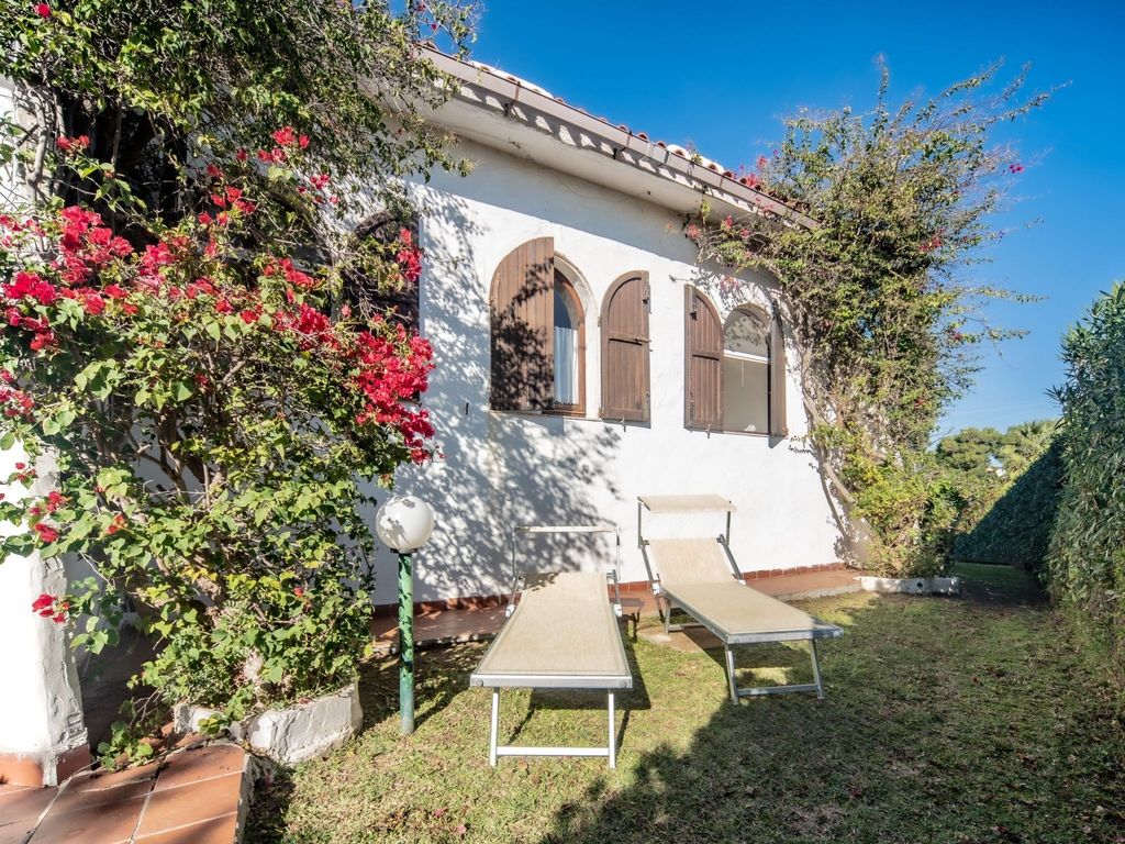 Freistehende Villa nur wenige Schritte vom Strand entfernt in Costa Rei