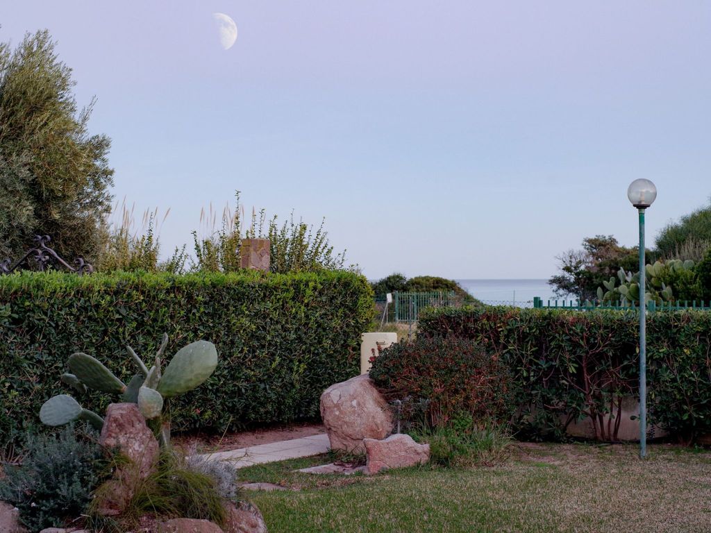 Schöne, neu renovierte Villa direkt am Strand in Costa Rei