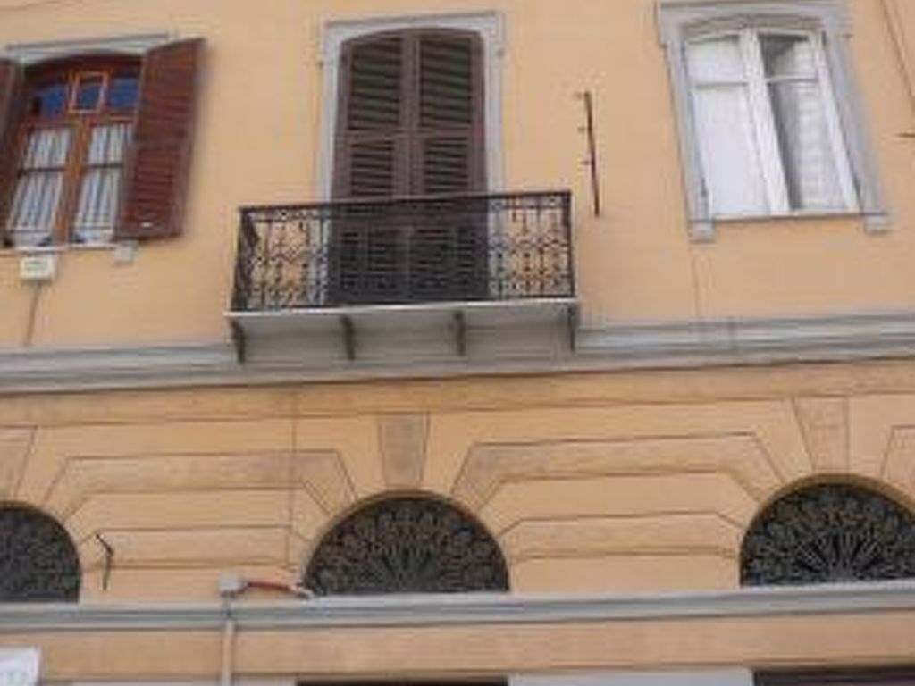 mit Balkon