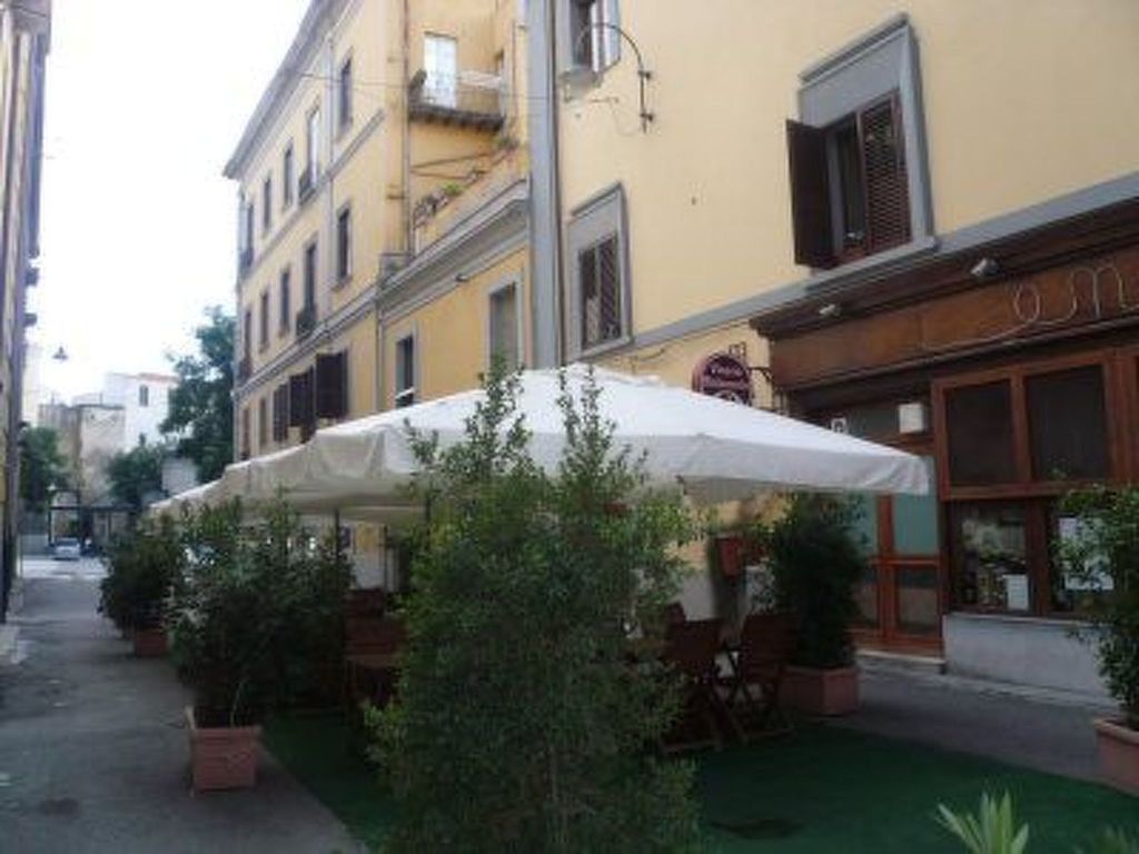 mit Balkon