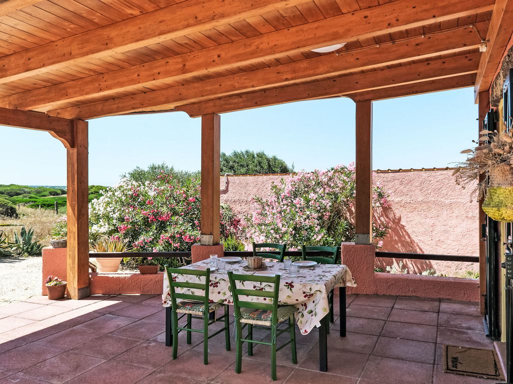 Wohnung in Calasetta mit Grill und Garten
