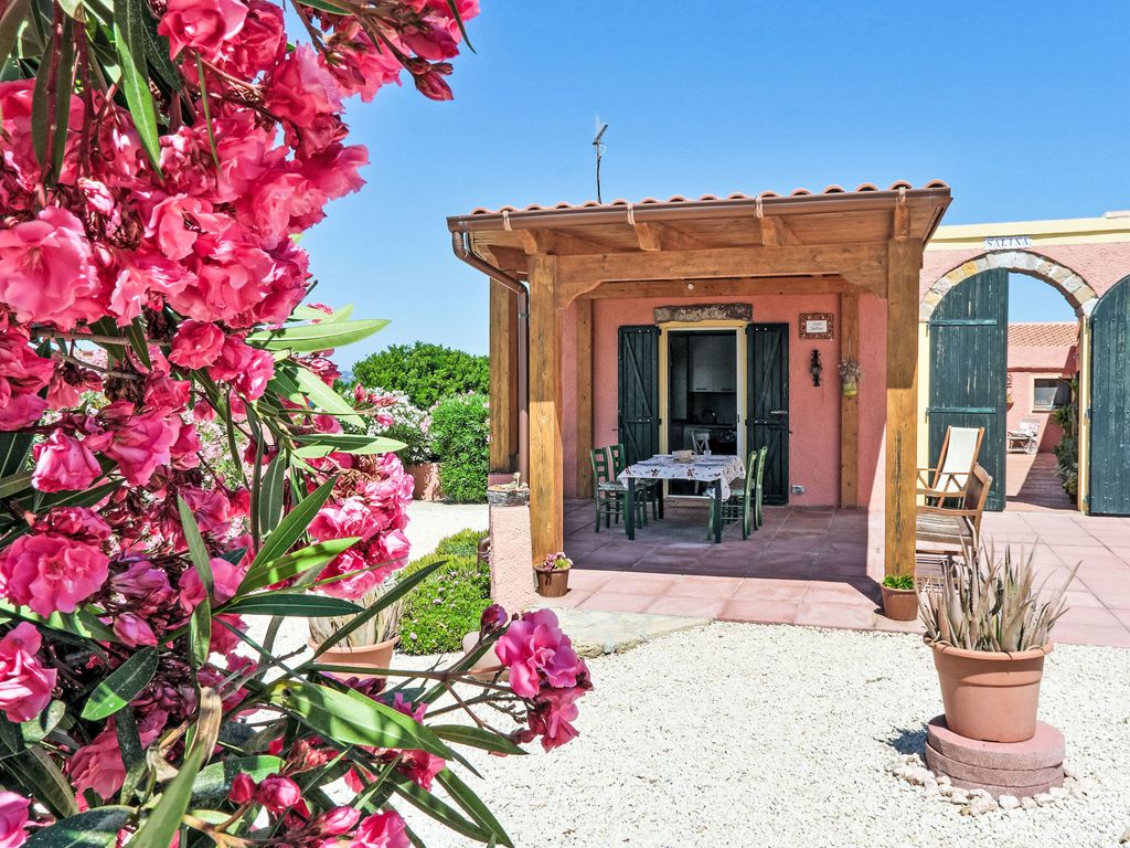 Wohnung in Calasetta mit Grill und Garten