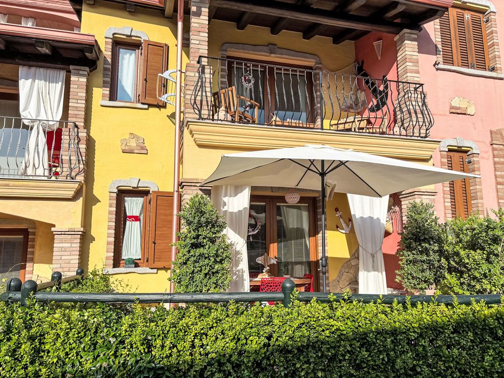 Haus 'Red Coral' mit Gemeinschaftspool